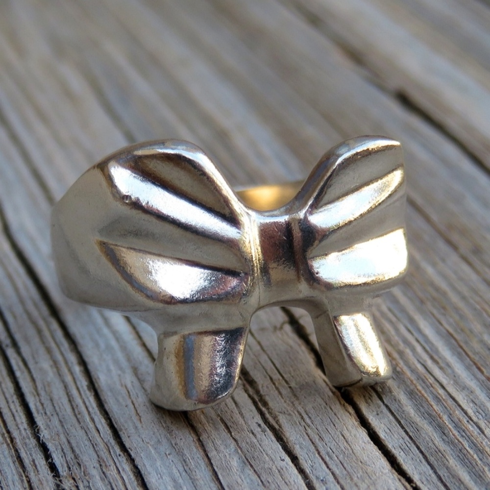 SOLD Vintage Sterling Silver Bow Ring - Picture 5 of 5
